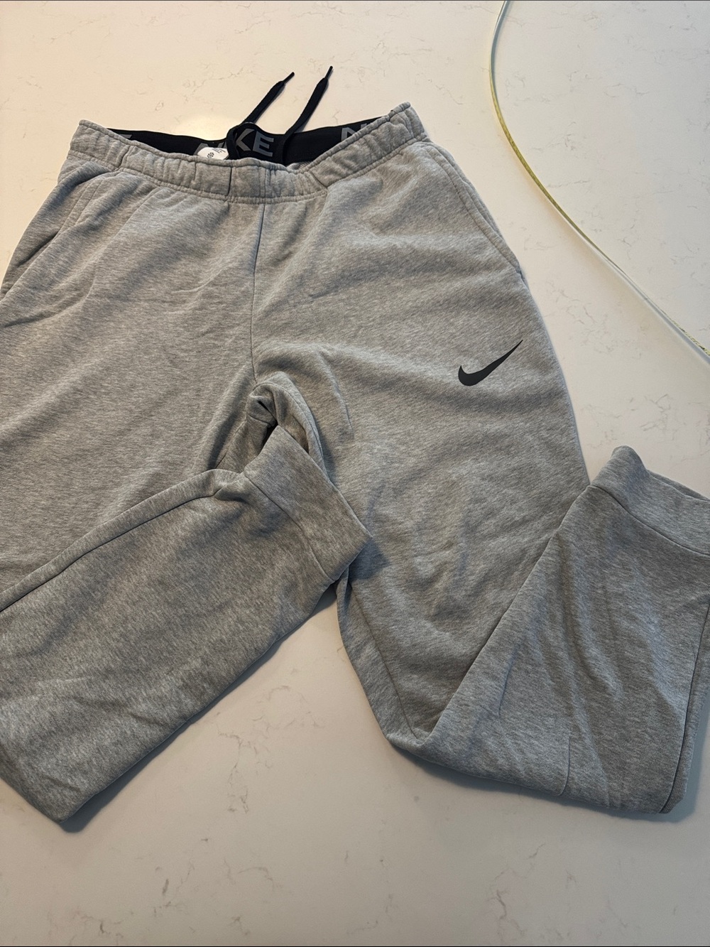 Nike Men L Light Gray Jogger Sweatpants with Black Swoosh great condition